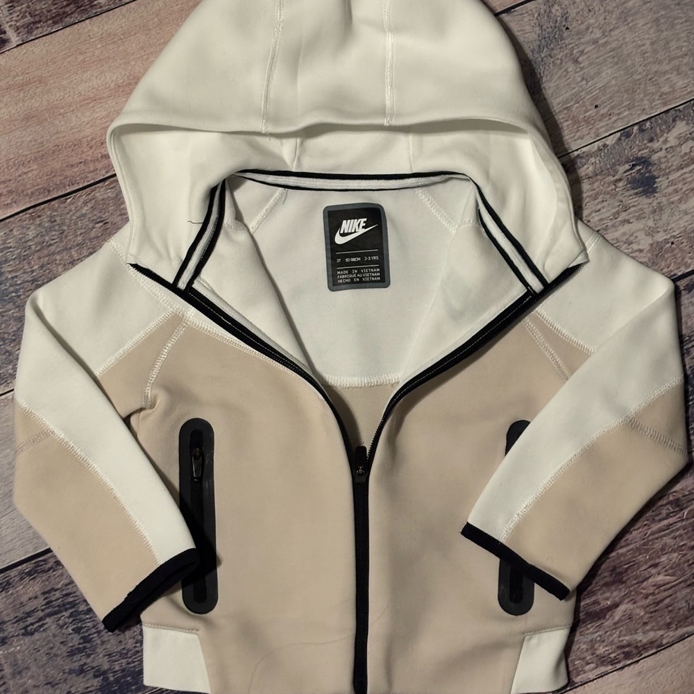 Nike Tech Cream and Tan Toddler 3T Hoodie